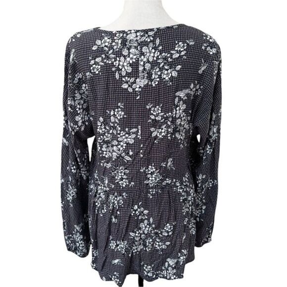 Hem&Thread floral long sleeve babydoll top with crochet lace panels on front M - Picture 4 of 8
